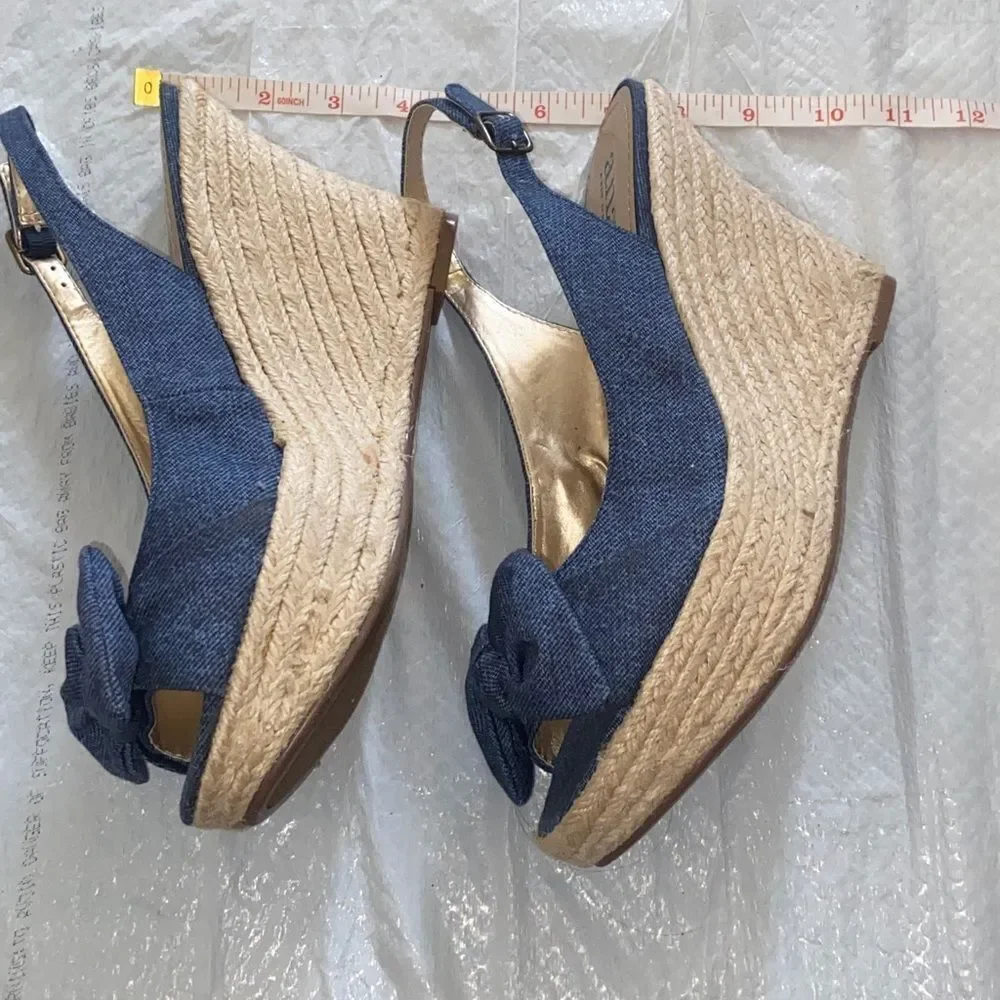 Ana A new approach shoes size 10 never used no tag